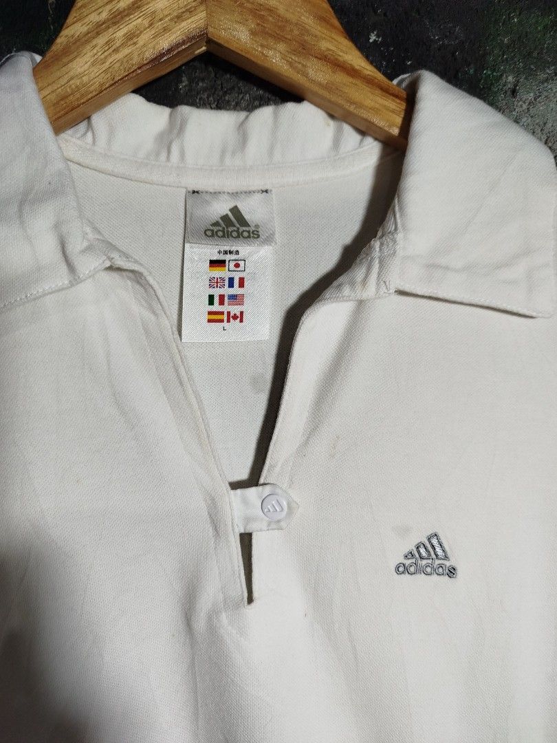 Vintage adidas (Category: Tshirts & Polo Shirts ) located in Mandaluyong City. Submitted by ren2o_cru2 (Listing ID 1470558781, Image 3). Description: Fs Vintage Adidas womens 21.5/16.5.