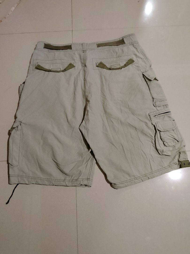 VINTAGE A&F LONG CARGO SHORT (Category: Shorts) located in Cavite. Submitted by jftxthrift (Listing ID 1470578389, Image 2). Description: sz 36 length 25 thigh 15 l.o 12.5 issue check pics.