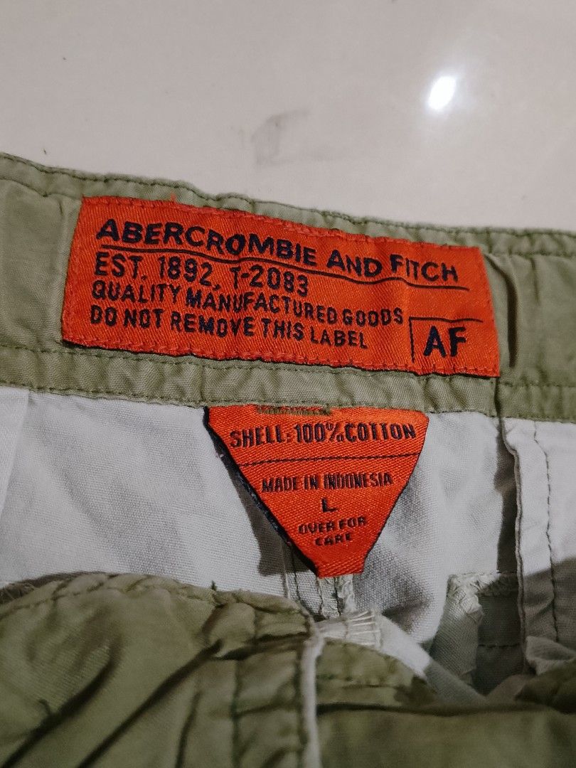 VINTAGE A&F LONG CARGO SHORT (Category: Shorts) located in Cavite. Submitted by jftxthrift (Listing ID 1470578389, Image 3). Description: sz 36 length 25 thigh 15 l.o 12.5 issue check pics.