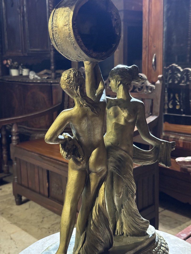 Vintage Art Deco Clock Lamp (Category: Vintage Collectibles) located in Manila. Submitted by sinaunang_gamit (Listing ID 1470616014, Image 2). Description: lp Vintage Art Deco Clock Lamp Height: 26 inches lamp Working Condition Clock not working Material: Fiber Resin ₱6k.