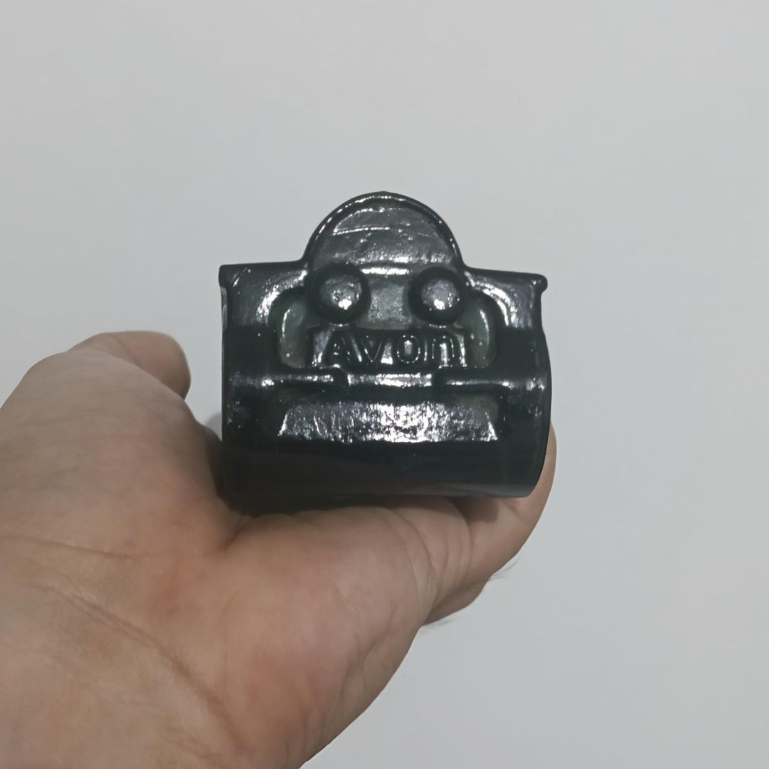 Vintage Avon Perfume Bottle (Category: Vintage Collectibles) located in Marikina City. Submitted by frios_mancave (Listing ID 1470678744, Image 3). Description: good addition for your collection.