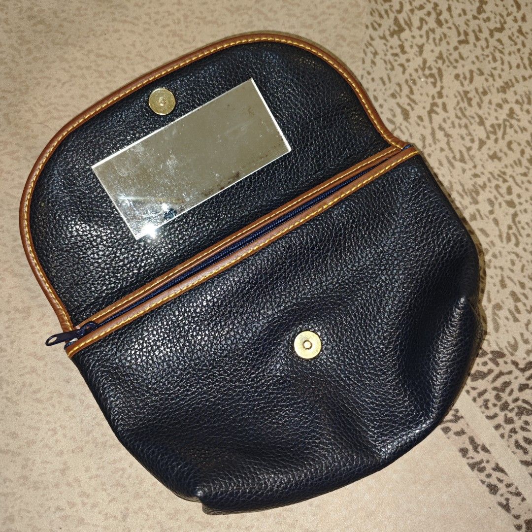 Vintage Bergo Aubusson Leather Pouch Bag (Category: Purses & Pouches) located in Tanay. Submitted by polothriftedit (Listing ID 1470691835, Image 2). Description: No issue Excellent condition YKK zipper Has a built-in mirror inside No loose stitches, no distressing no return, no exchange, no refund [ pwede tumawad kahit walang kasalanan ].