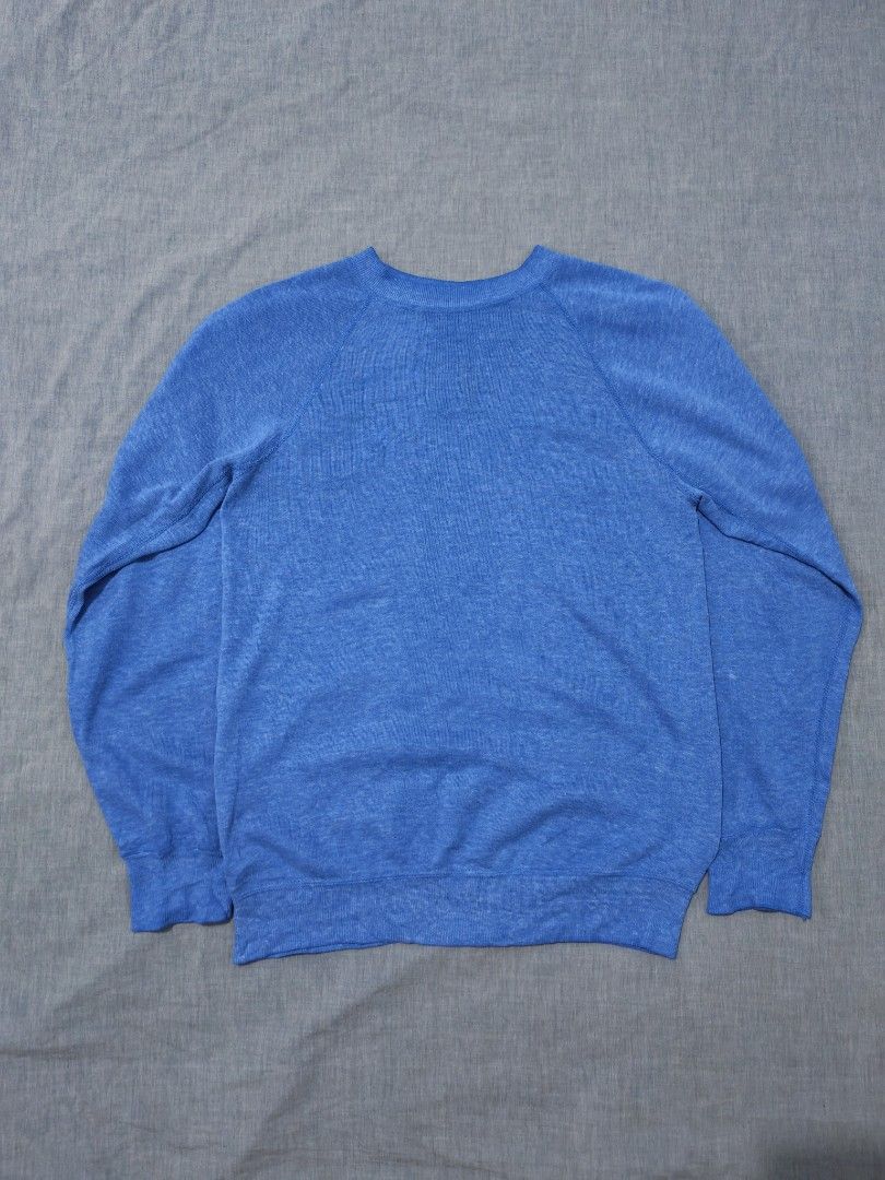 Vintage Blank raglan sweatshirt (Category: Coats, Jackets and Outerwear) located in Baguio. Submitted by used_clothing2600 (Listing ID 1470656486, Image 2). Description: Vintage Blank raglan sweatshirt made in USA size small verygood condition pit to pit 19 length 26 P 780.