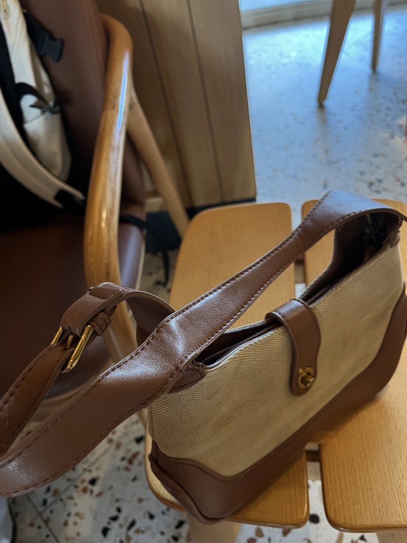 VINTAGE BOHO BAG (Category: Shoulder Bags) located in Quezon City. Submitted by ynfvilla (Listing ID 1470629331, Image 3). Description: — Woven exterior with casual, boho style — Comfortable shoulder straps — Gently used, good condition — Great for summer or casual wear RFS: decluttering Loc: Katipunan, QC.
