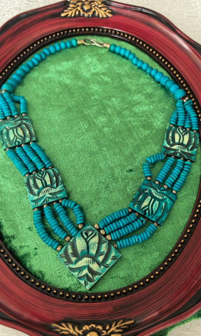 Vintage bone carvings necklace (Category: Necklaces) located in Tuguegarao City. Submitted by zenphoenix-7ad615 (Listing ID 1470576072, Image 1). Description: Pretty in actual Carvings Almost 20 inches length.