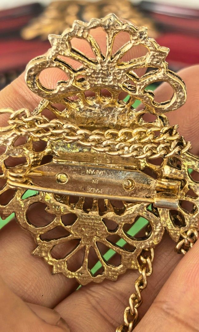 Vintage brooch made in Japan (Category: Brooches) located in Tuguegarao City. Submitted by zenphoenix-7ad615 (Listing ID 1470579574, Image 2). Description: Vintage brooch made in Japan.