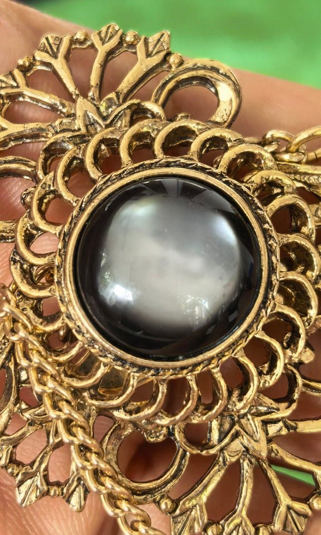Vintage brooch made in Japan (Category: Brooches) located in Tuguegarao City. Submitted by zenphoenix-7ad615 (Listing ID 1470579574, Image 1). Description: Vintage brooch made in Japan.
