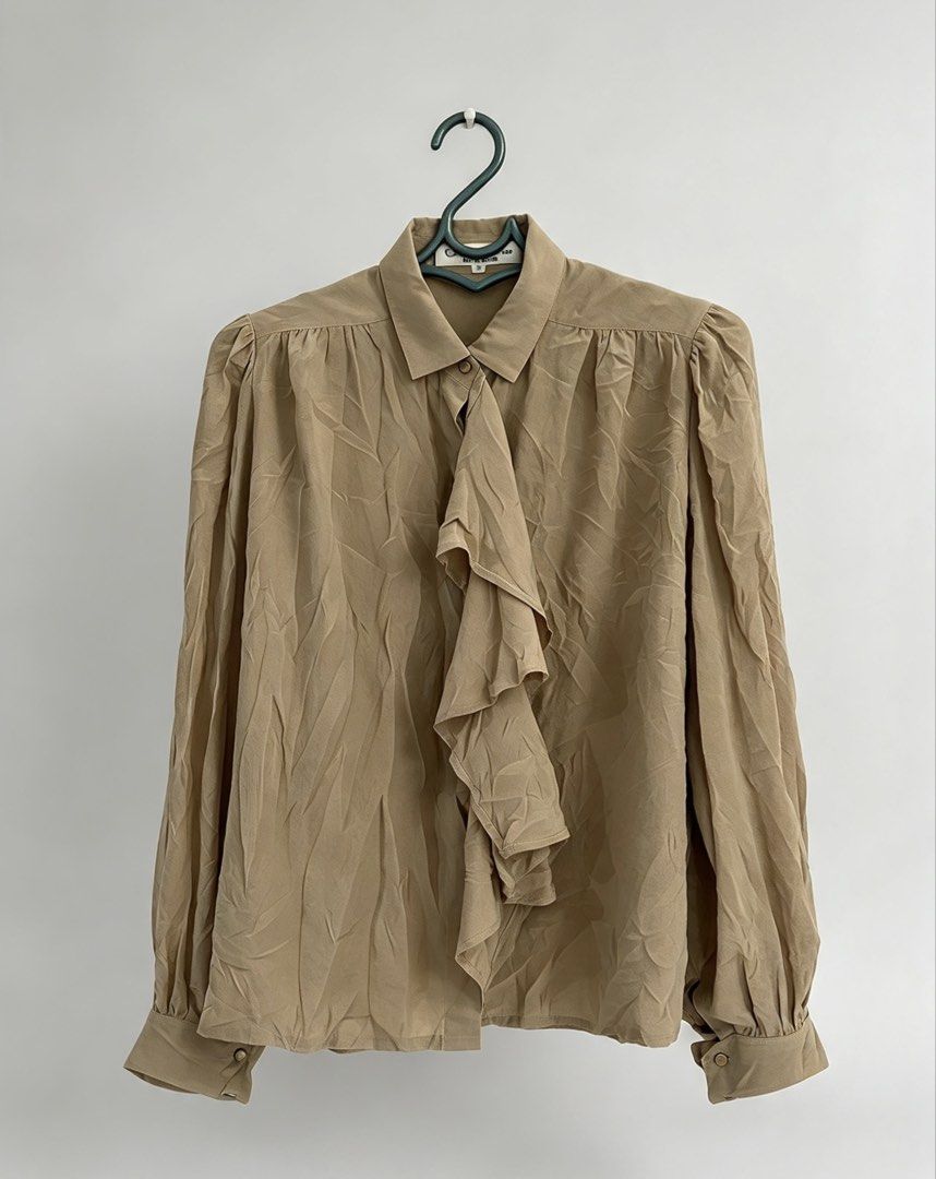 Vintage Christian Dior silk (Category: Luxury Apparel) located in Bato. Submitted by itsmethriftlist (Listing ID 1470608710, Image 1). Description: Size medium Excellent condition .