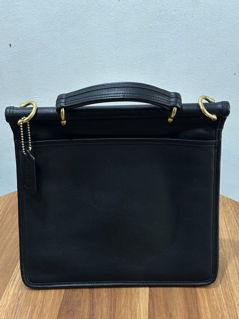 Vintage COACH 9927 WILLIS Black - No Shoulder Strap (Category: Luxury Bags & Wallets) located in Manila. Submitted by sandin2121 (Listing ID 1470634041, Image 3). Description: Brand : Coach Model : Willis Style No.: 9927 Country of Manufacture: Made in Chine Purchased in USA: Type: Vintage Coach - Signature turn-lock closure - Tanned Cowhide - Good condition Mode of Payment: Payment upon Meet-Up.