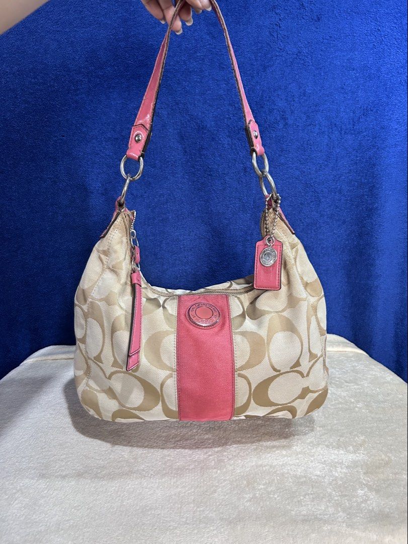 VINTAGE COACH STRIPE HOBO (W FLAWS) (Category: Shoulder Bags) located in Manila. Submitted by declutter_lala (Listing ID 1470242226, Image 2). Description: Details on my IG @wearby_lala.