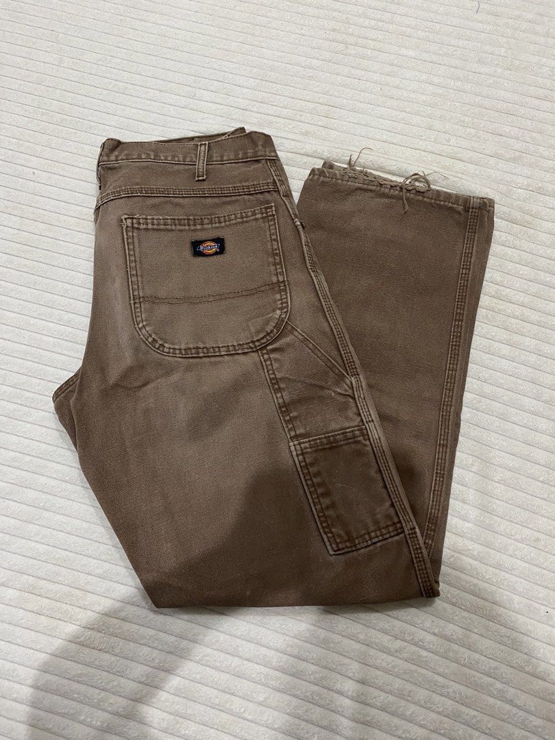 Vintage dickies carpeter pants (Category: Jeans) located in Tanza. Submitted by 9th.street.thrift (Listing ID 1470600479, Image 1). Description: Vintage dickies carpenter pants Same as carhartt tela Crispy condition Details:see pic Waist:32 Lenght:41 Leg opening :8.5 1,300+sf firm last price.