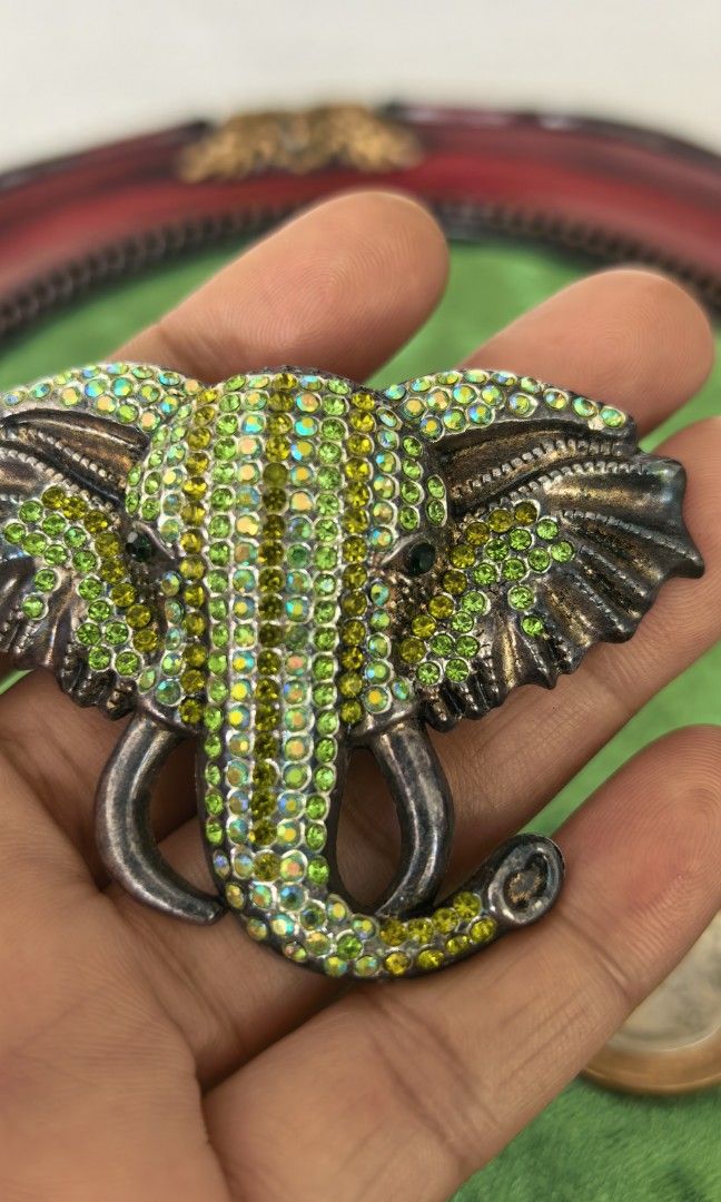 Vintage Elephant brooch (Category: Brooches) located in Tuguegarao City. Submitted by zenphoenix-7ad615 (Listing ID 1470578556, Image 1). Description: Vintage Elephant brooch.
