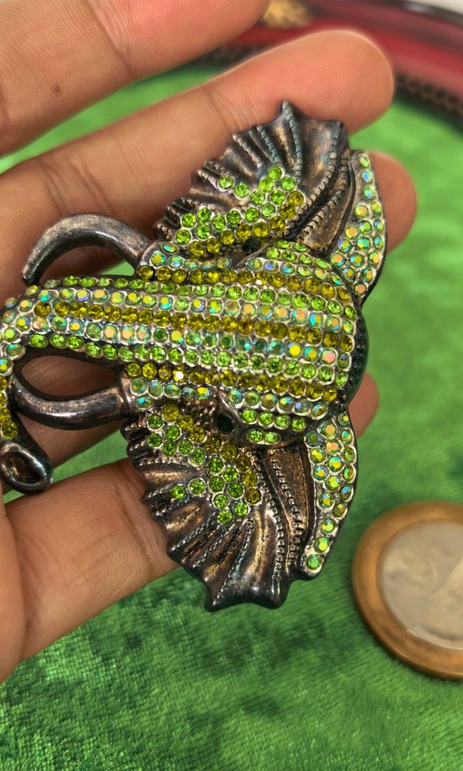 Vintage Elephant brooch (Category: Brooches) located in Tuguegarao City. Submitted by zenphoenix-7ad615 (Listing ID 1470578556, Image 3). Description: Vintage Elephant brooch.