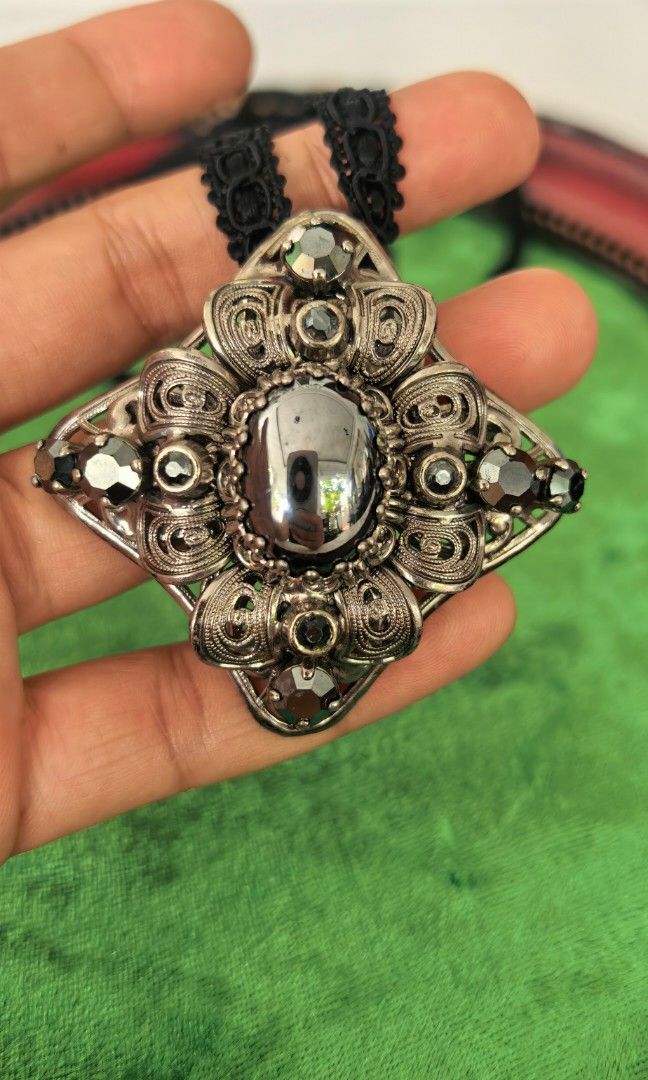 Vintage Hematite brooch pendant oversized (Category: Brooches) located in Tuguegarao City. Submitted by zenphoenix-7ad615 (Listing ID 1470581215, Image 1). Description: Hematite brooch pendant.