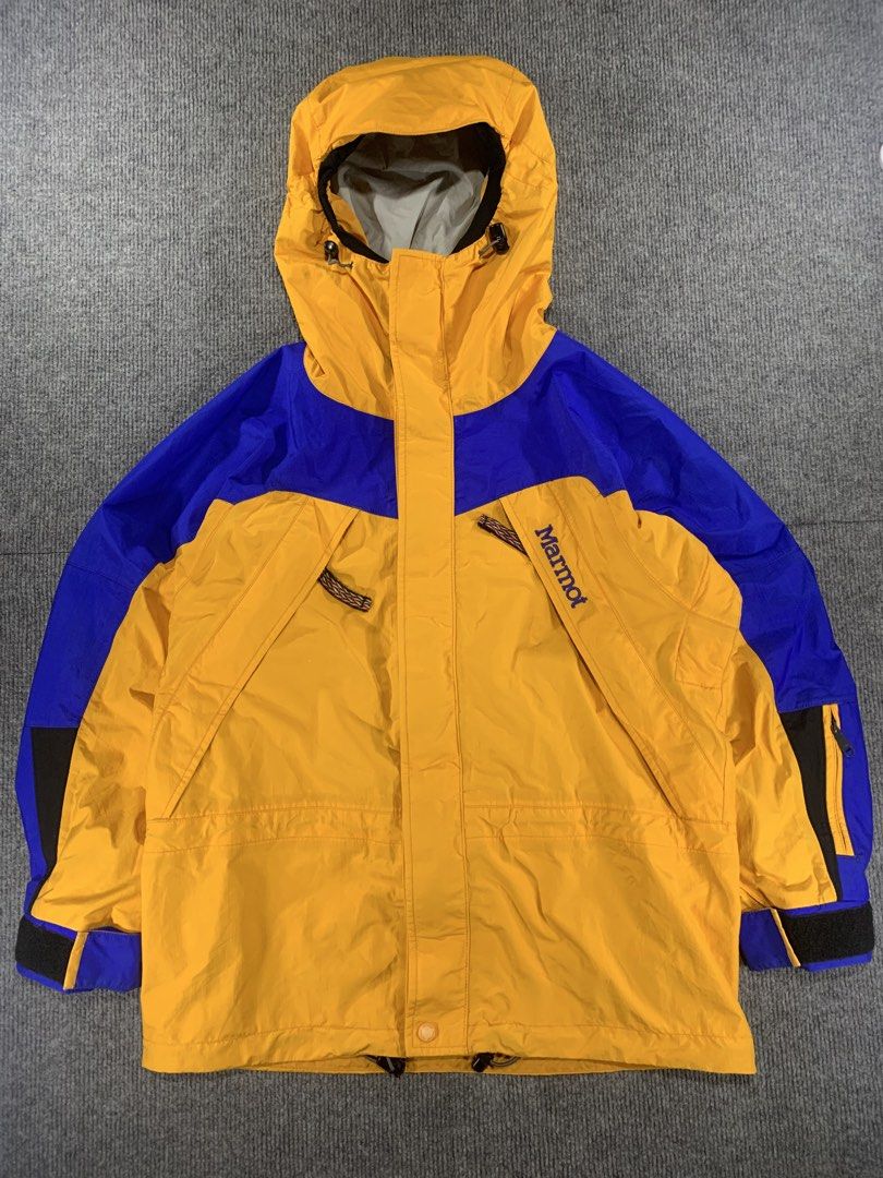 Vintage Marmot Gore-Tex (Category: Coats, Jackets and Outerwear) located in Dumaguete. Submitted by dailywear6200 (Listing ID 1470680485, Image 1). Description: Vintage Marmot Gore-Tex Fittings M-L Width 23 Length 28 Excellent condition .