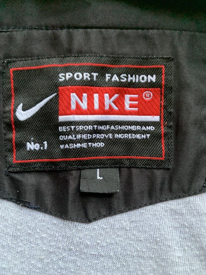 Vintage Nike Bootleg Windbreaker (Category: Coats, Jackets and Outerwear) located in Calamba. Submitted by tobs.thriftz (Listing ID 1470636692, Image 2). Description: Size L on Tag Dimes - 24 x 28 In Great Condition Color Rate - 8/10 No Issue All items are 100% thrifted / pre-loved and may show normal signs of wear due to previous use and age. Please manage your expectations before purchasing. We do our best to disclose any noticeable flaws. Colo