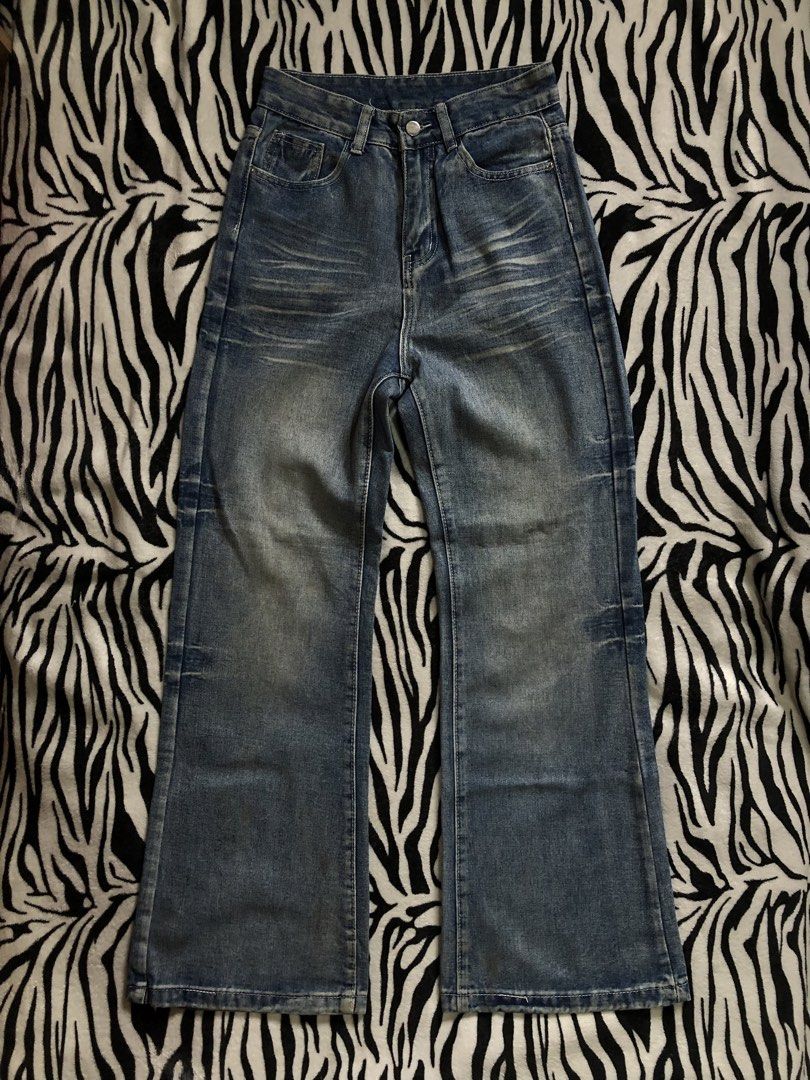 Vintage Retro Bootcut Jeans (Category: Jeans) located in Muntinlupa City. Submitted by ksclocollection (Listing ID 1470575201, Image 1). Description: size: 25-26 length 41’.