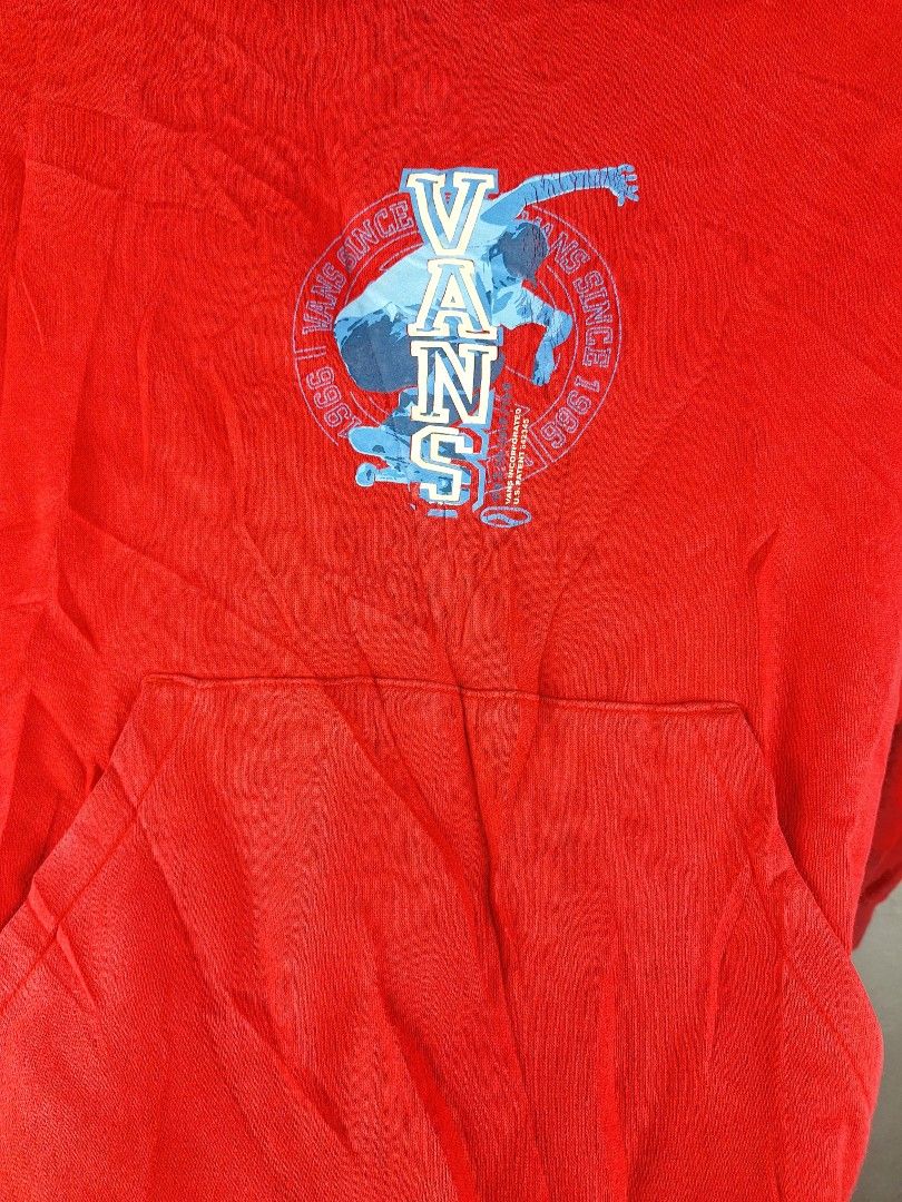Vintage skate Vans Hoodie (Category: Hoodies) located in Sibulan. Submitted by studioxano (Listing ID 1470661376, Image 2). Description: vintage vans hoodie P800 + SF Size XL length 27 / Width 26 Good condi vintage condi with sign usage and pinhole needwash.