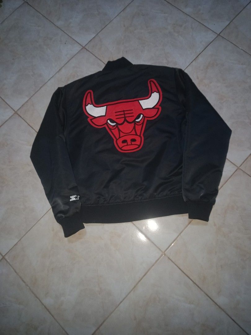 Vintage Starter 1st Gen Chicago Bulls Jacket (Category: Coats, Jackets and Outerwear) located in Manila. Submitted by ramosjacqu35241 (Listing ID 1470739449, Image 3). Description: For sale ‼️ Chicago Bulls 🔥 Big logo 💎 By starter 1st gen ⚡ Size S on tag (24.5*22) 5500 📌 Location: Baguio city 🌲🌲🌲 Pm/Dm 📩📩📩.