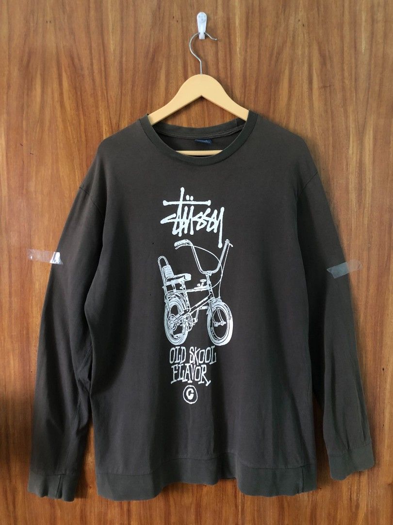Vintage Stussy (Category: Coats, Jackets and Outerwear) located in Baguio. Submitted by thrifty1.6 (Listing ID 1470638711, Image 1). Description: Stussy Large-xl Excellent Minimal hairline Location: Baguio City.