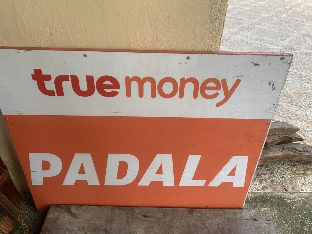 Vintage Tin Signage (Category: Vintage Collectibles) located in Quezon City. Submitted by sojisup (Listing ID 1470621422, Image 1). Description: Vintage rare tin signage big .