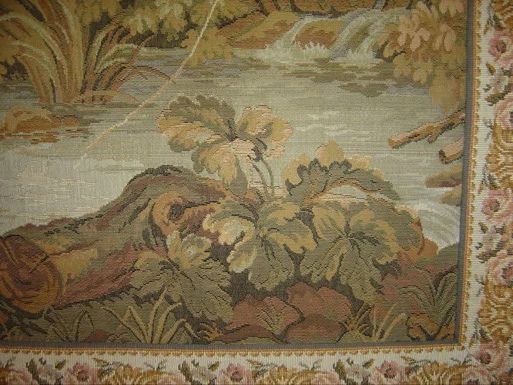 Vintage Wall Tapestry 100x80cm (Category: Wall Decor) located in Arayat. Submitted by arayat2012 (Listing ID 1470629073, Image 2). Description: - Size: 100 x 80 cm - Condition: vintage original store tag attached from Rösrather Möbelzentrum Germany - Features: ready to hang instantly - Perfect for adding a touch of vintage elegance to your living room or bedroom.