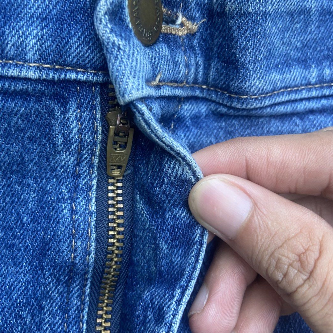 Vintage Wrangler Denim Pants (Category: Jeans) located in Angeles City. Submitted by eriellynngotvintage (Listing ID 1470681802, Image 3). Description: 44 W 42 L 9 Leg Opening Good Condition. See photos for details 440 Angeles City Pampanga.