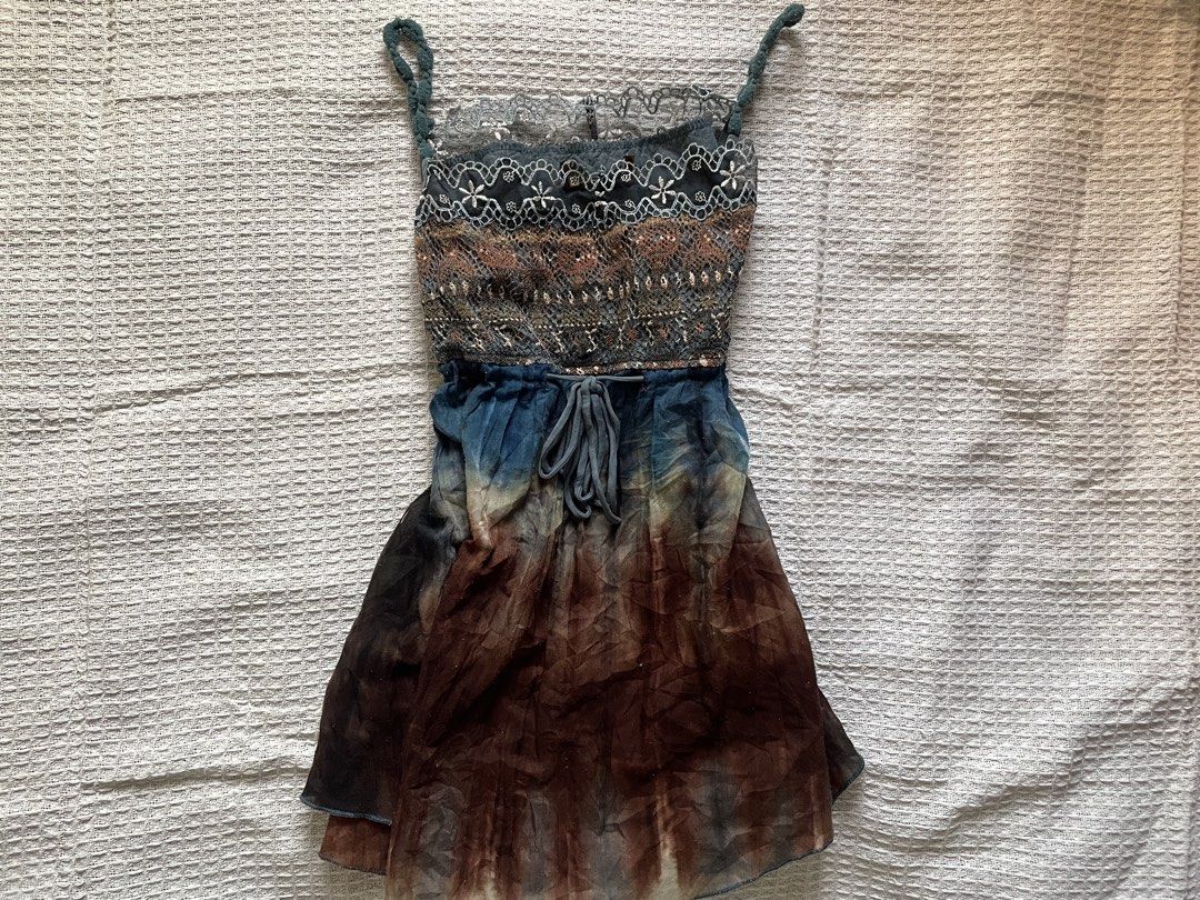 vintage y2k babydoll top (Category: Sleeveless) located in Meycauayan. Submitted by fae.trove (Listing ID 1470633526, Image 1). Description: .