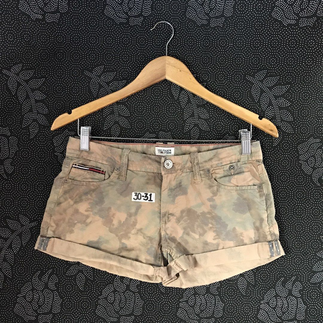 Vintage y2k Shorts (Category: Vintage Collectibles) located in Dagupan City. Submitted by acelapprl (Listing ID 1470663666, Image 3). Description: .