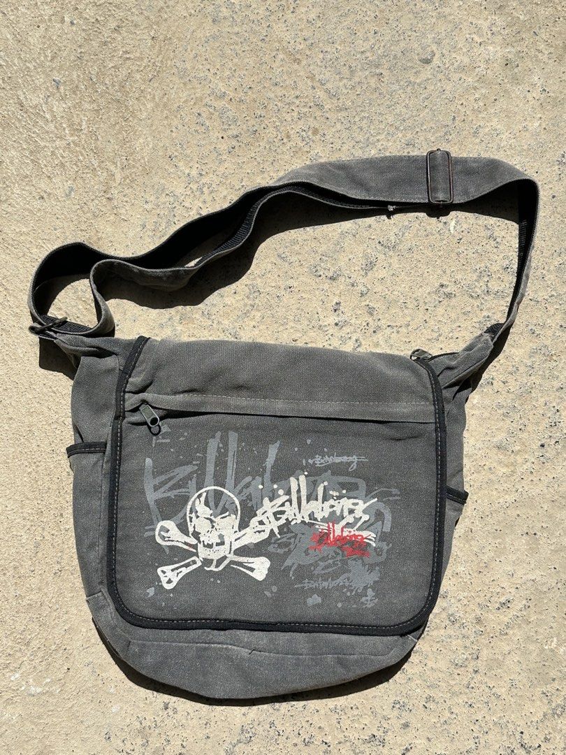 Vintge billabong messenger bag (Category: Sling Bags) located in Manila. Submitted by wegotthrifts (Listing ID 1470605309, Image 1). Description: .