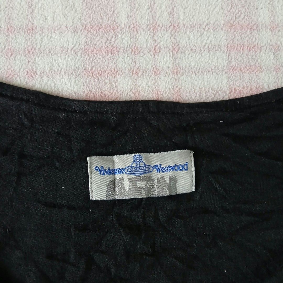 Vivienne Westwood Tank Top (Category: Sleeveless) located in Mangaldan. Submitted by used2.wearwomens (Listing ID 1470676206, Image 2). Description: Good Condition No Issue Size On Tag Width 15 Length 26 Kindly Check All Posted Pictures.