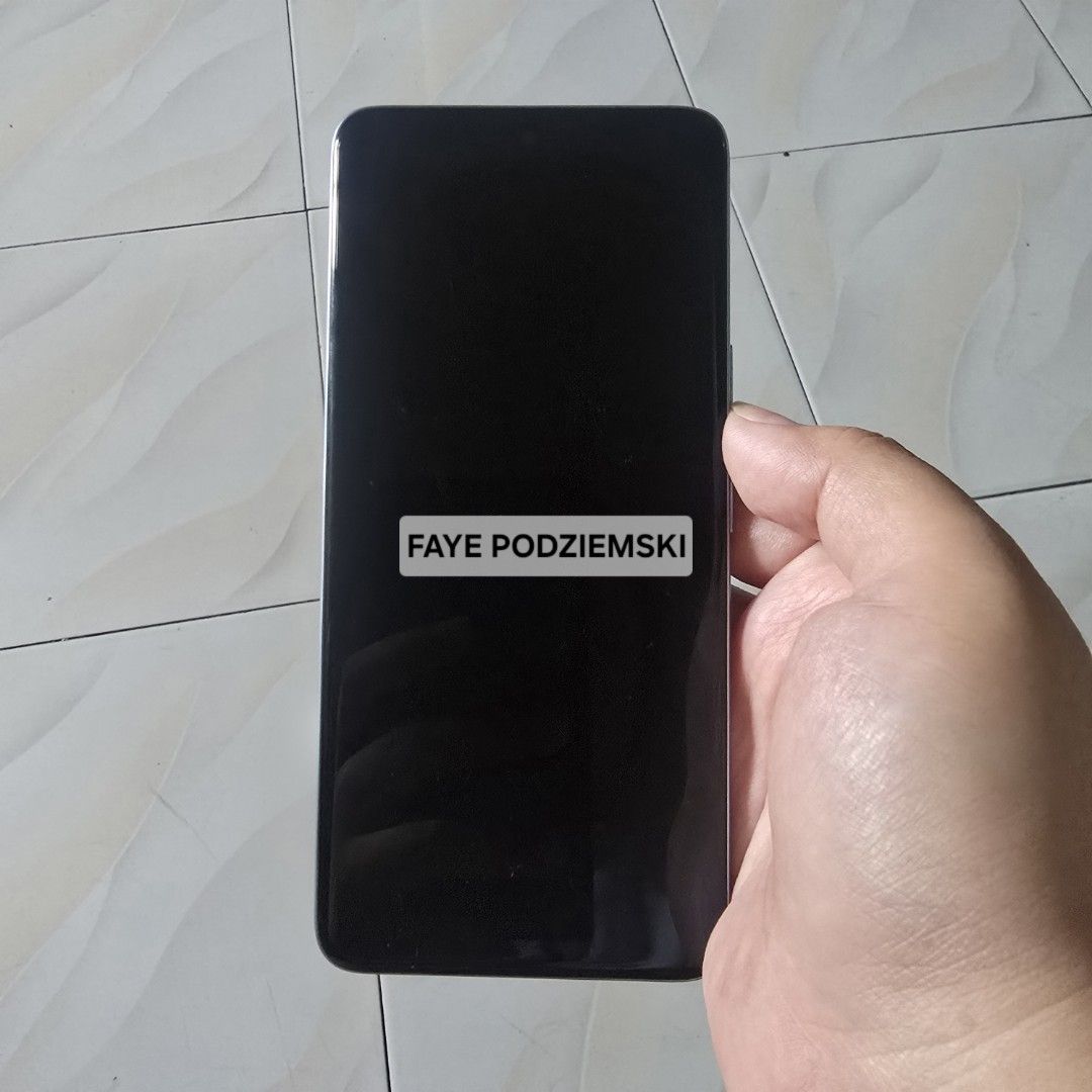 Vivo V60 256gb (Category: Vivo) located in San Jose del Monte. Submitted by podzgaming (Listing ID 1470561748, Image 2). Description: WTS: Vivo V60 16,000 PHP Last price, huwag nang baratin. Will not entertain low ball offers. Makinis na makinis. Walang issue. Inclussions: - Box - Charger adaptor, wala ng chord. Meet-up: - VTC Sampol - SM SJDM - Starmall SJDM.