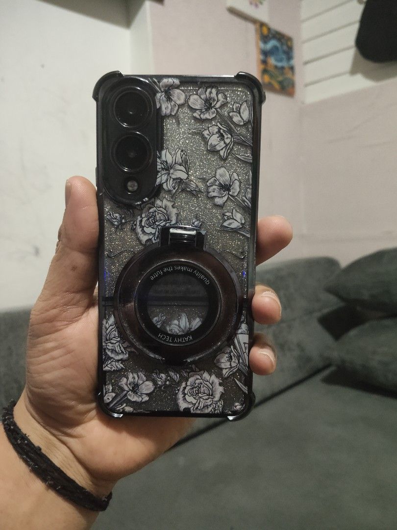 Vivo y17s (Category: Vivo) located in Manila. Submitted by zealphoenix.c08cc4 (Listing ID 1470720532, Image 2). Description: Vivo y17s 6/128GB - PHP 2,500 ⚠️ Note: LCD replaced but original quality, no issue in touch/display ✅ Good condition, 50MP camera, 5000mAh battery ✅ Good for gaming / FB / TikTok Meet up Ever Don Antonio for checking.