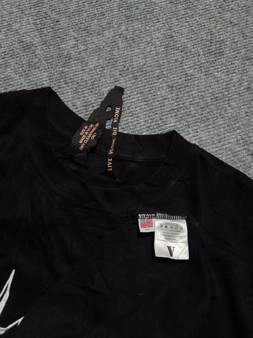 Vlone ECG t-shirt🔥 (Category: Tshirts & Polo Shirts ) located in Ferrol. Submitted by denverthethrifter (Listing ID 1470639121, Image 3). Description: Vlone ECG t-shirt🔥 Excellent condition📌 No issue📌 Size large📌.