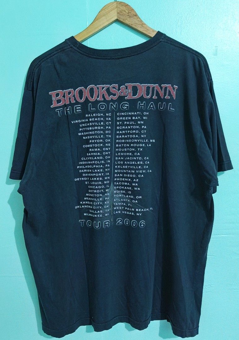 Vntg Brooks & Dunn Tour 2006 (Category: Tshirts & Polo Shirts ) located in Taguig. Submitted by thriftedminds (Listing ID 1470706463, Image 2). Description: Item: Vintage Brooks & Dunn (The Long Haul Country Music Concert Tour 2006)🔥 ‎Size: OPT Brooks & Dunn (XL) ‎Width: 22.5 ‎Length: 29.5 ‎Condition: Excellent ‎Issue: Paint Stain DM to purchase 📩.