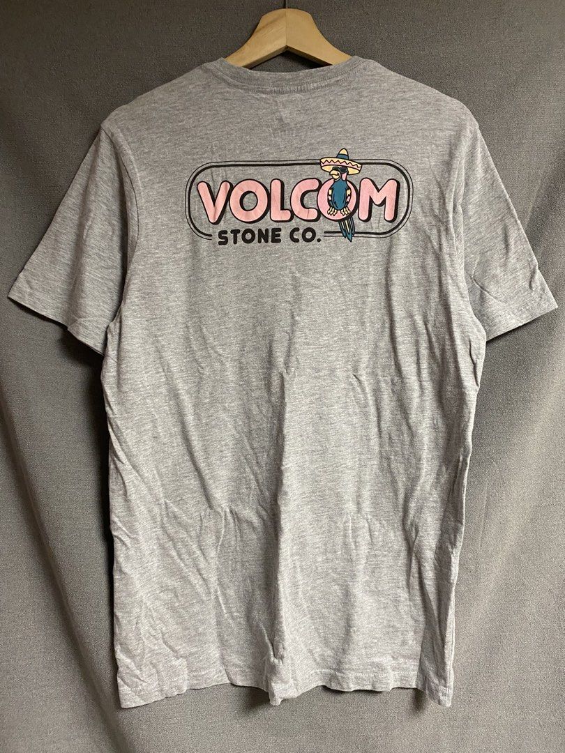 Volcom Stone Shirt (Category: Tshirts & Polo Shirts ) located in Cabuyao City. Submitted by ukaythriftshirt (Listing ID 1470676103, Image 2). Description: Volcom Stone Shirt Excellent Condition Small on tag but fit to medium to semi large Dimes 19-28 Color rate 9/10 Issue minimal pinhole sa armfit not visible when worn check last pic - 350.