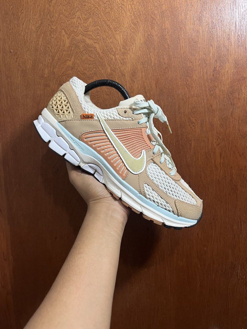VOM 5 (Category: Sneakers) located in Butuan. Submitted by rnthrifter_finds (Listing ID 1470725629, Image 1). Description: EXCE CONDI.