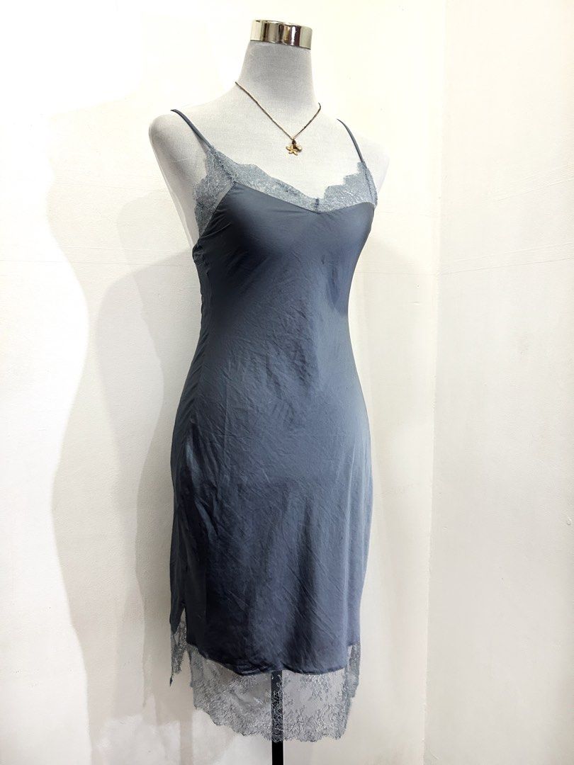 VS Gray Laced Slip Dress (Category: Dresses) located in Quezon City. Submitted by cooroe.mnl (Listing ID 1470693490, Image 2). Description: XS-S , length 40 10/10 .