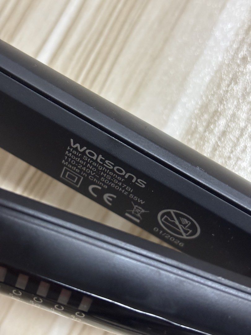 Watsons Hair Straightener (Category: Hair) located in Quezon City. Submitted by angelicaqb (Listing ID 1470648333, Image 3). Description: Watsons Ionic Hair Straightener For delivery 🚚 Loc E. Rodriguez Sr. Avenue.