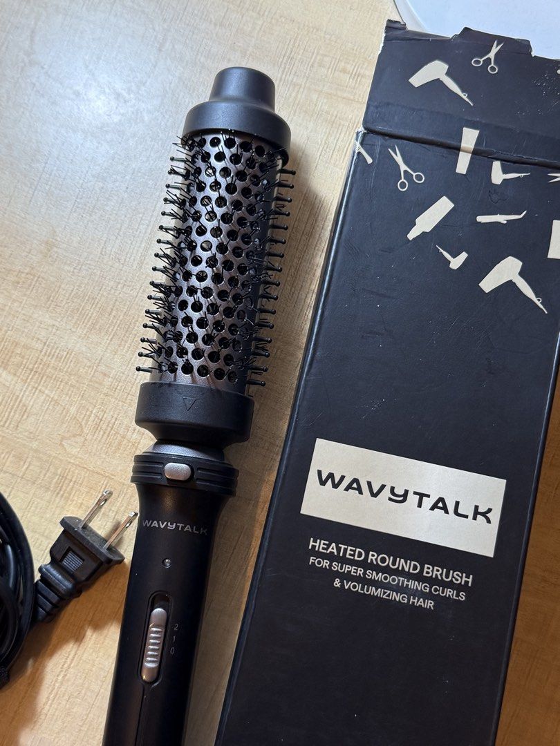 wavytalk thermal brush v1 (black) (Category: Hair) located in Pasig City. Submitted by anvieya (Listing ID 1470718837, Image 1). Description: - used a few times only - box included - rfs: will be buying a new styler 💰: gcash / cash (only when pick up) 📦: lalamove / pick up 📍: pasay, metro manila NOTES * FIRST TO PAY gets the item * NO returns/refund * NO rush shipments * NO lowballers * color may differ due to lighting * please manage your exp