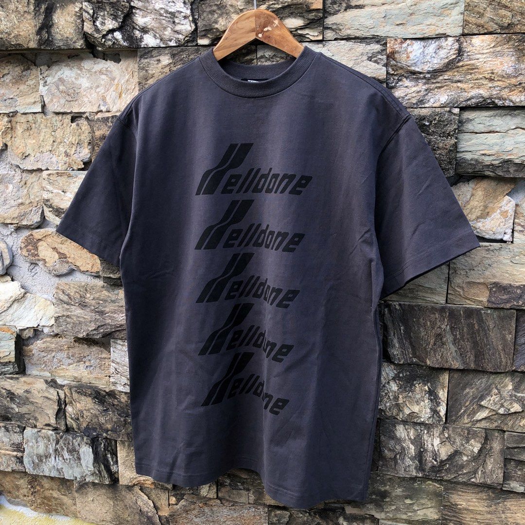 Welldone Front Logo Shirt (Category: Tshirts & Polo Shirts ) located in General Trias. Submitted by ivots (Listing ID 1470697655, Image 1). Description: XS on Tag Width 21.5 Length 28.5 No Issue Excellent Condition (as new).
