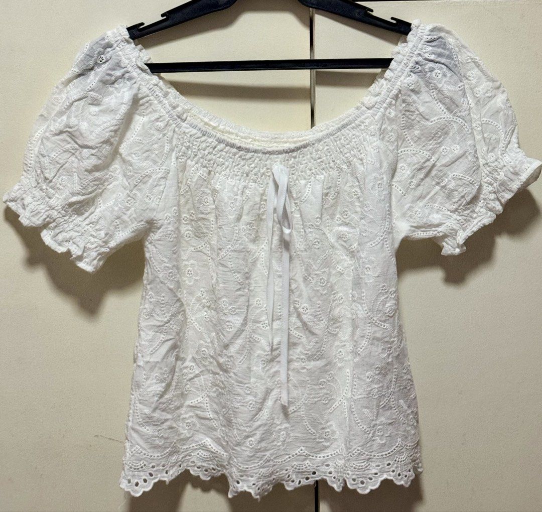 White & Pink Peplum Tops Bundle (Category: Blouses) located in Taguig. Submitted by deklutr_finds (Listing ID 1470600665, Image 1). Description: Get all 5 blouses for Php300 - Bundle of 5 stylish short-sleeve eyelet tops - Fabric: Lightweight and breathable, ideal for Philippine weather - Condition: Wardrobe clearout, looking for a new home! - sizes: M to XL Payment method (payment first policy): GCash, Unionbank Delivery (c/o buyer): Grab, Lalam