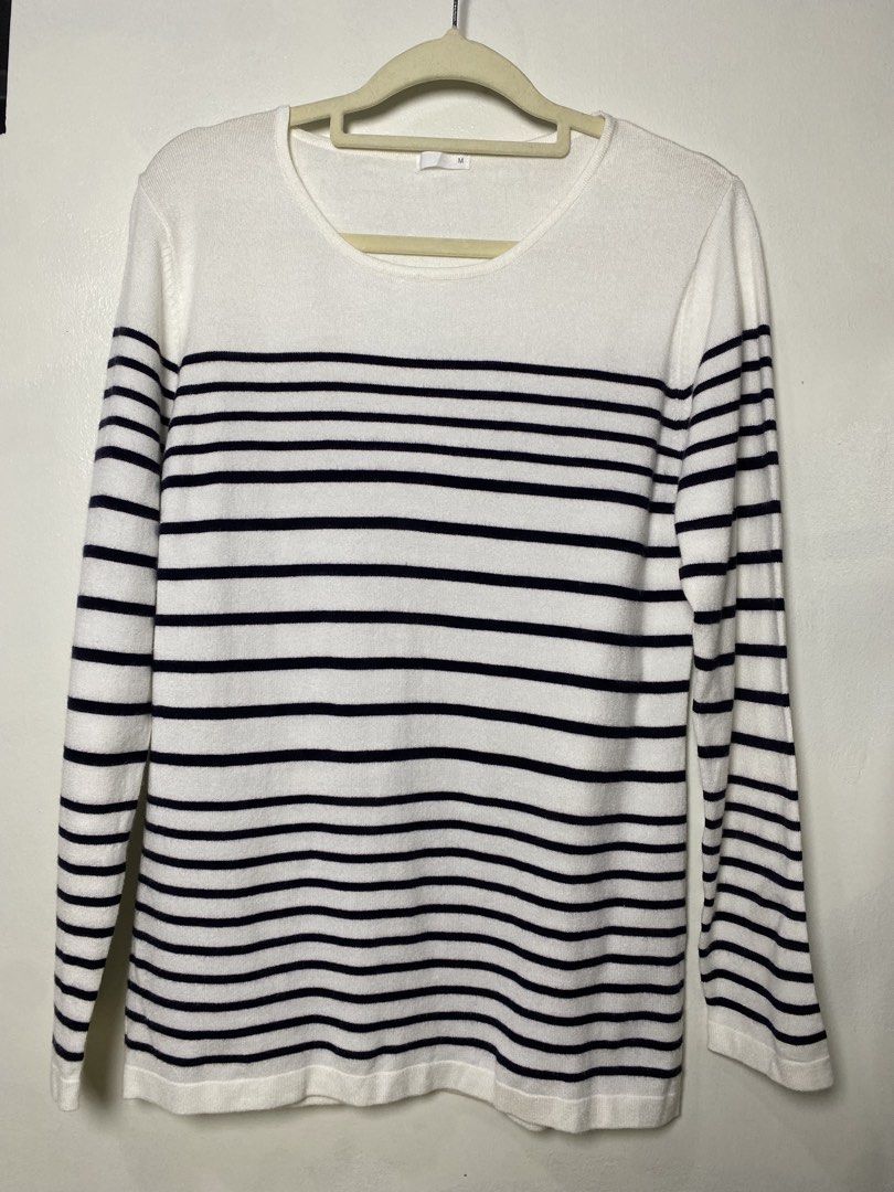 White and navy stripe knit top (Category: Others Tops) located in Makati City. Submitted by indaysukaycloset (Listing ID 1470678711, Image 1). Description: 🤍 STRIPE KNIT TOP FOR SALE ITEM: White & Navy Striped Knit Top COLOR: White with Navy Blue Stripes TAG SIZE: M ( Japan Size ) FITS: Medium to large FABRIC: 66% Rayon / 34% Polyester → Soft knit, lightweight, breathable, comfy for PH weather FEATURES: ✓ Classic breton / marine stripe ✓ Round n
