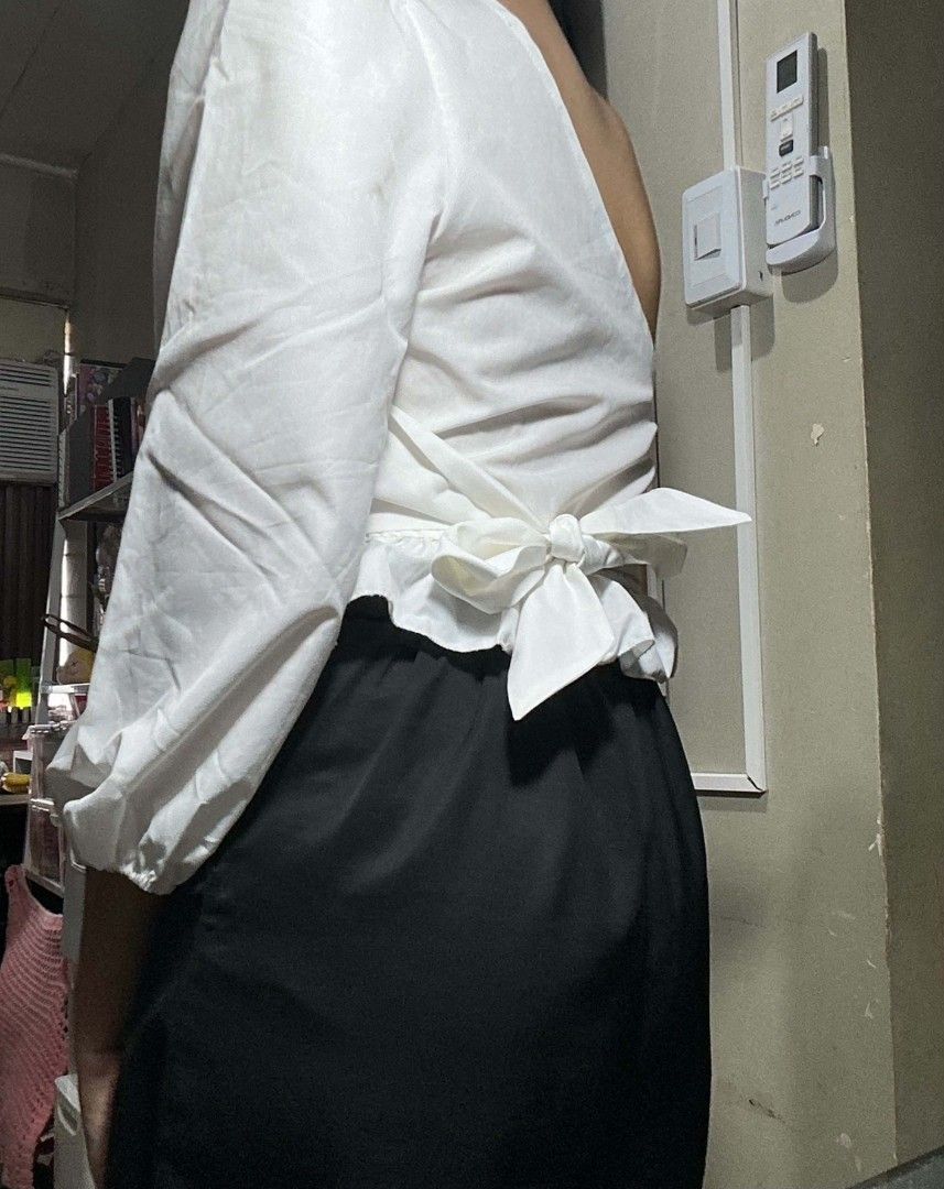 White One Shoulder Top (Category: Blouses) located in Mandaluyong City. Submitted by lovedbychiena (Listing ID 1470676098, Image 2). Description: Size: Medium 📩 Message for more information/size clarifications 📍Mandaluyong City 💸 Gcash/BPI 🚚 Jnt / Lalamove /Pick-up.