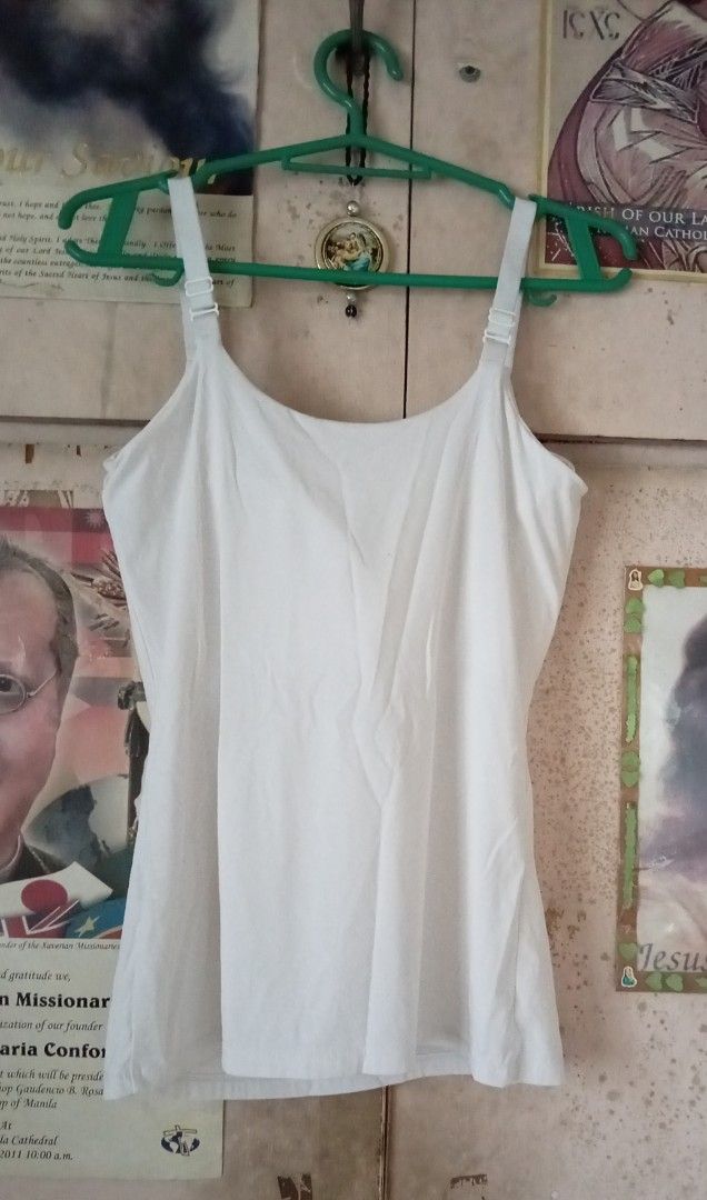 White Padded Camisole Tank Top with Adjustable Straps (Category: Sleeveless) located in Quezon City. Submitted by chacha30.s (Listing ID 1470558035, Image 3). Description: - Color: White - Built-in padding for comfortable, bra-free wear - Adjustable straps for a customized fit - Smooth and soft material - Versatile basic piece for layering or standalone use - Condition: Clean and ready to use . Text me at 09277152134 . Buy na po kayo/Offer lang p