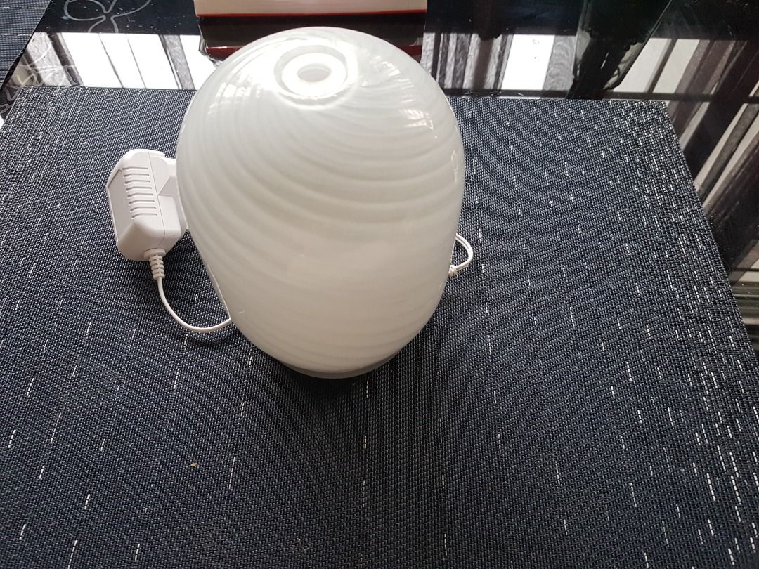 White Swirl Glass Aromatherapy Essential Oil Diffuser, Furniture & Home ...