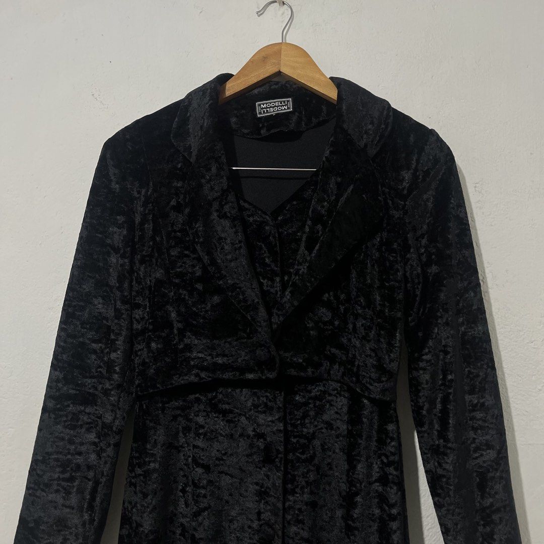 Women's Long Black Dress [Medium] (Category: Dresses) located in Quezon City. Submitted by jpsstore (Listing ID 1470663827, Image 3). Description: Size: Medium Chest: 30" Waist: 26" Length: 48" No issue MOP: Gcash SHIPPING: J&t | Lalamove.