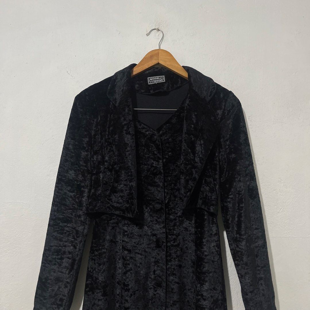 Women's Long Black Dress [Medium] (Category: Dresses) located in Quezon City. Submitted by jpsstore (Listing ID 1470663827, Image 2). Description: Size: Medium Chest: 30" Waist: 26" Length: 48" No issue MOP: Gcash SHIPPING: J&t | Lalamove.