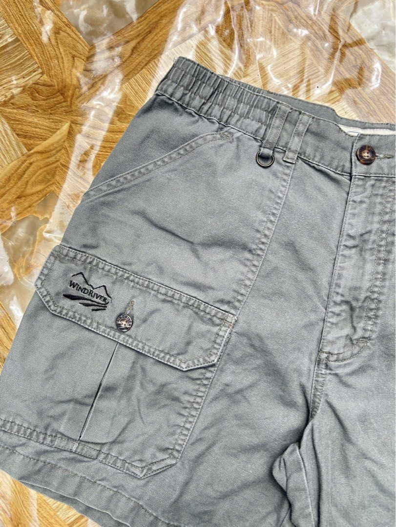 Windriver Multipocket Shorts (Category: Shorts) located in Davao. Submitted by workmensph (Listing ID 1470711703, Image 2). Description: Waist: 30-32” Length: 16” Excellent Condition.