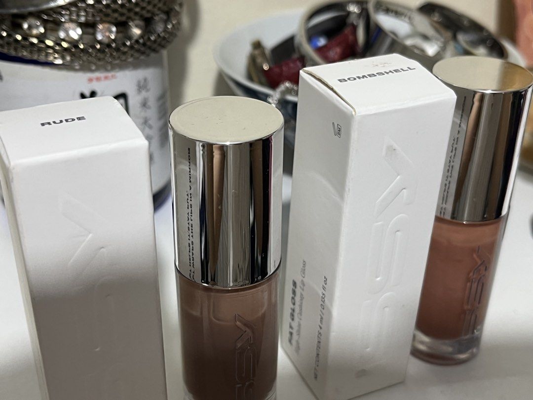 [WITH BOXES] Issy Gloss (Rude and Bombshell) + Bronzer (Torrid) Bundle (Category: Makeup) located in Las Pinas. Submitted by kansai404 (Listing ID 1470725354, Image 2). Description: ❕LAST PRICE POSTED❕.